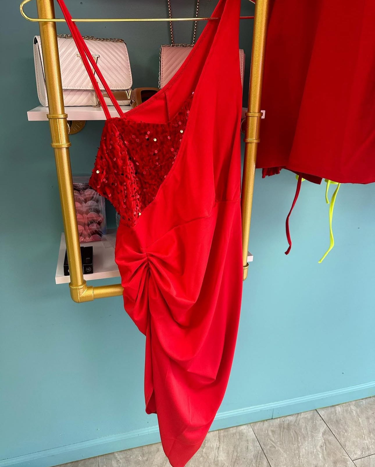 Vestido Asimétrico con Lentejuelas