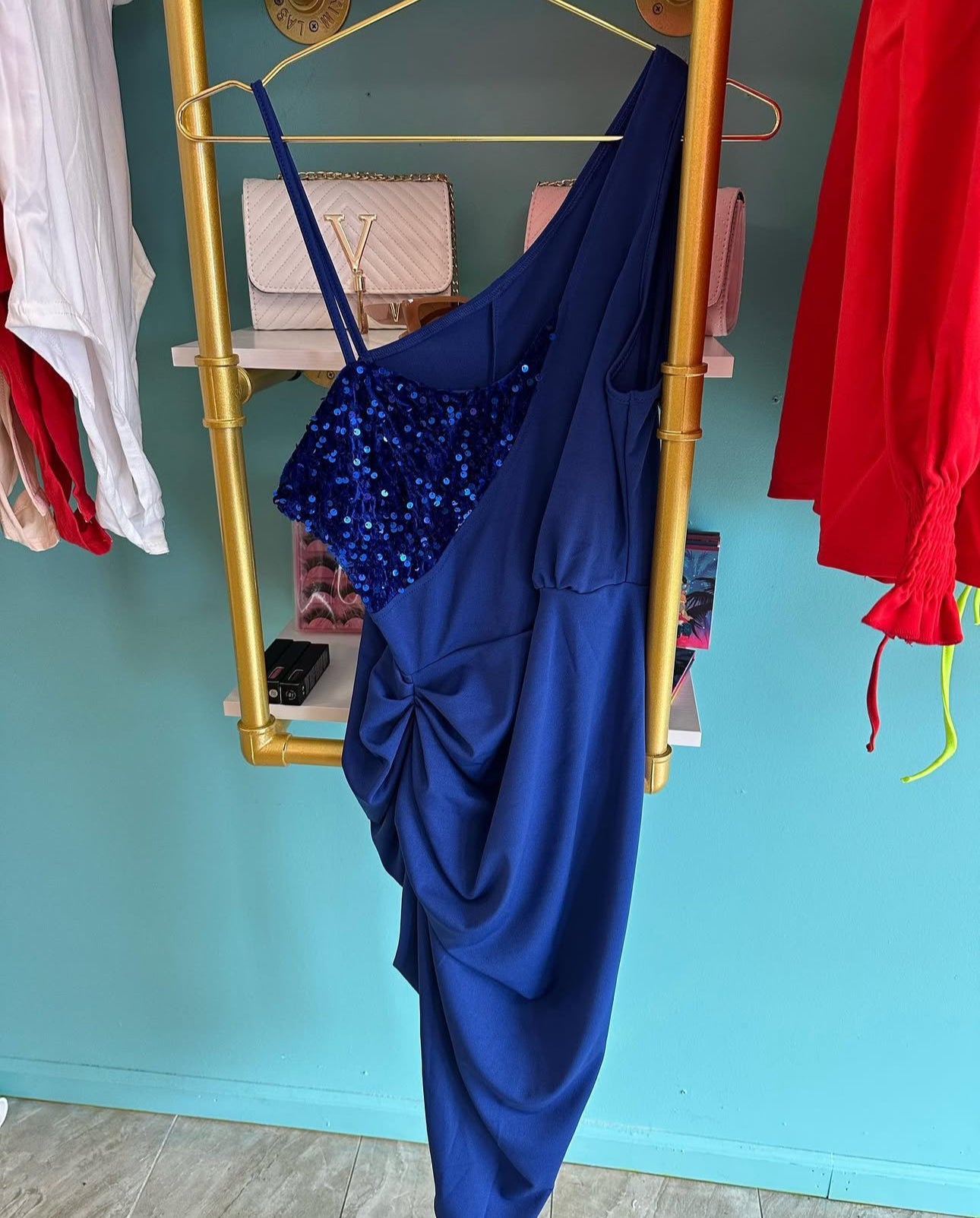 Vestido Asimétrico con Lentejuelas